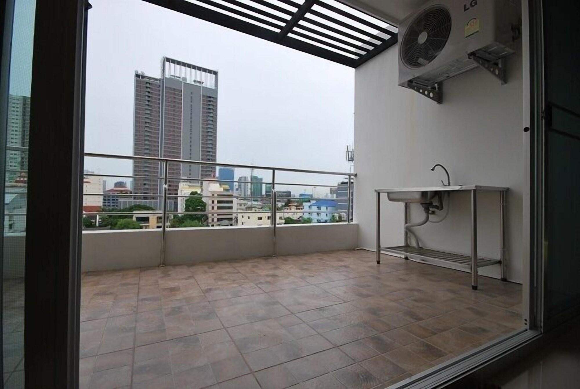 Baan Mina Aparthotel Bangkok Kültér fotó